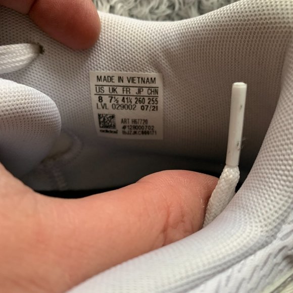 Adidas Hoops F21/S22-TN 21/066 D.1-3. Men US 8. - Picture 5 of 9